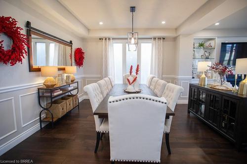 113 Munro Circle, Brantford, ON - Indoor Photo Showing Dining Room