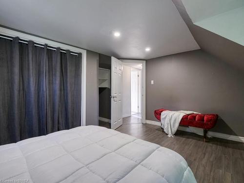 36 Lyman Street, London, ON - Indoor Photo Showing Bedroom