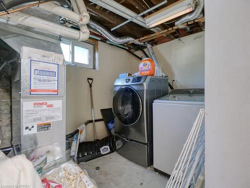 36 Lyman Street, London, ON - Indoor Photo Showing Laundry Room