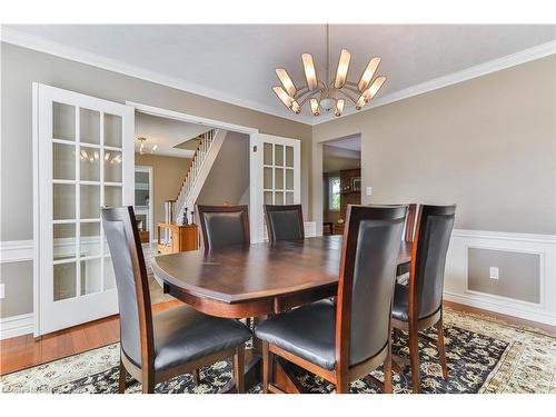 59 Highland Drive, Brantford, ON - Indoor Photo Showing Dining Room