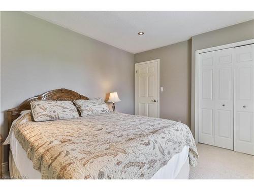 59 Highland Drive, Brantford, ON - Indoor Photo Showing Bedroom