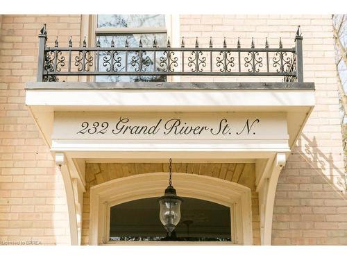 232 Grand River Street N, Paris, ON - 