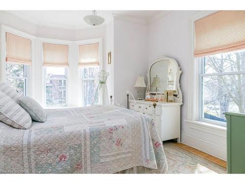 232 Grand River Street N, Paris, ON - Indoor Photo Showing Bedroom