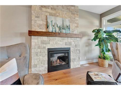 101 Craddock Boulevard, Jarvis, ON - Indoor Photo Showing Living Room With Fireplace