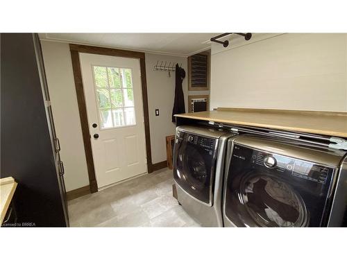 41 Capron Street, Paris, ON - Indoor Photo Showing Laundry Room