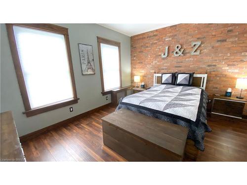 41 Capron Street, Paris, ON - Indoor Photo Showing Bedroom