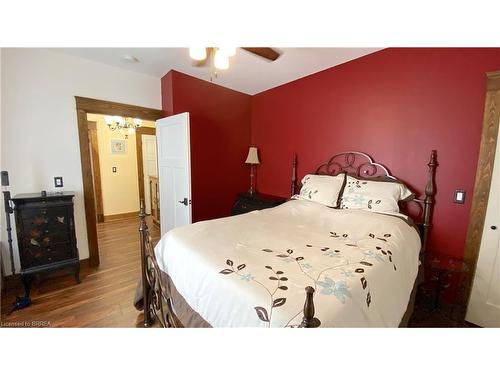 41 Capron Street, Paris, ON - Indoor Photo Showing Bedroom