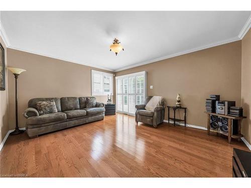 13 Philip Street, Brantford, ON - Indoor Photo Showing Living Room