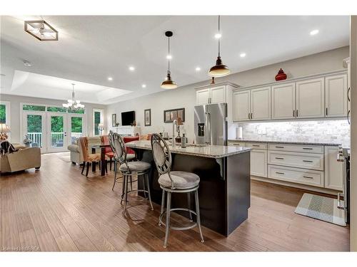 13-40 Heath Street, Brantford, ON - Indoor Photo Showing Kitchen With Upgraded Kitchen