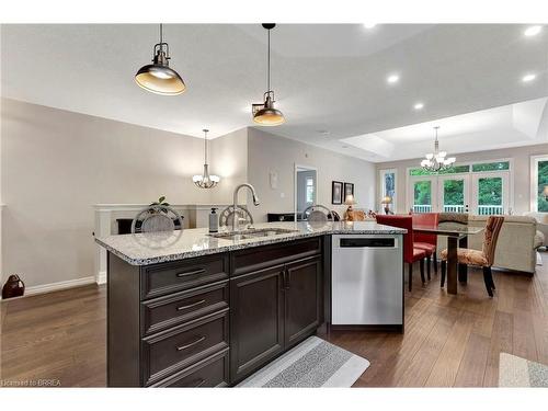 13-40 Heath Street, Brantford, ON - Indoor Photo Showing Kitchen