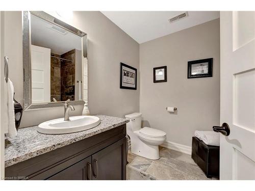 13-40 Heath Street, Brantford, ON - Indoor Photo Showing Bathroom