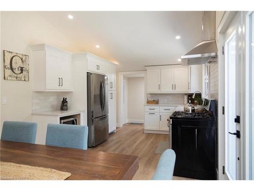 16 Church Street W, Scotland, ON - Indoor Photo Showing Kitchen