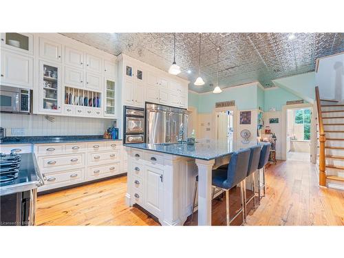 61 King Street N, Oakland, ON - Indoor Photo Showing Kitchen With Upgraded Kitchen