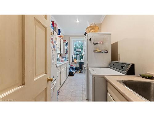 61 King Street N, Oakland, ON - Indoor Photo Showing Laundry Room