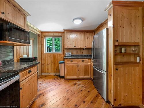 31 Fowke Lake Road, Lount, ON - Indoor Photo Showing Kitchen