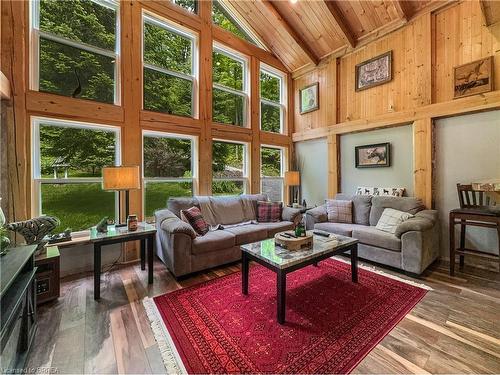 31 Fowke Lake Road, Lount, ON - Indoor Photo Showing Living Room
