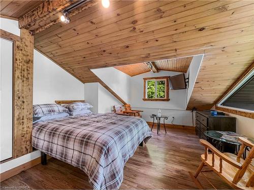 31 Fowke Lake Road, Lount, ON - Indoor Photo Showing Bedroom