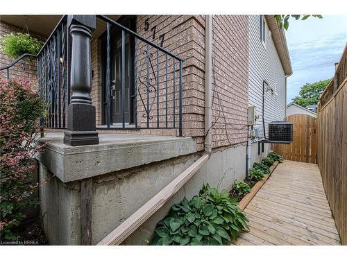 577 Grey Street, Brantford, ON - Outdoor