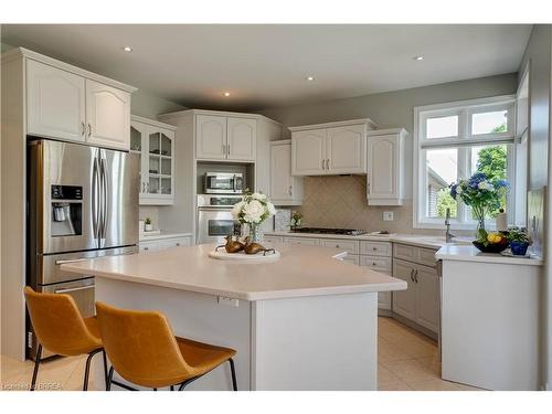 95 St George Road, Paris, ON - Indoor Photo Showing Kitchen With Upgraded Kitchen