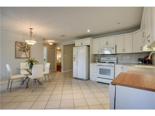 95 St George Road, Paris, ON - Indoor Photo Showing Kitchen