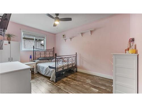 45 Brewster Way, Brantford, ON - Indoor Photo Showing Bedroom