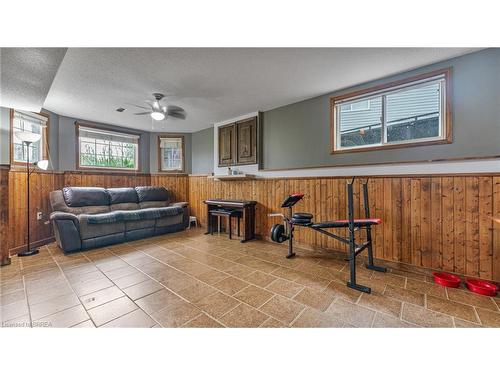 45 Brewster Way, Brantford, ON - Indoor