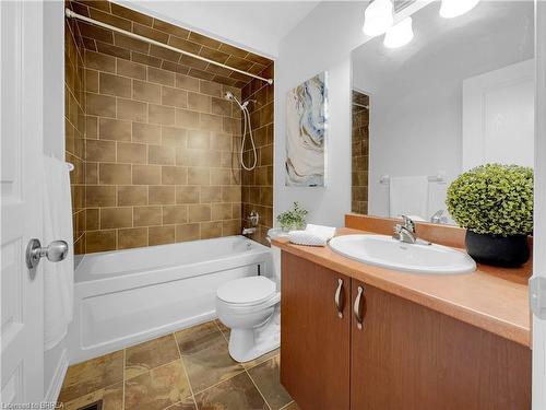 58 Myers Lane, Hamilton, ON - Indoor Photo Showing Bathroom