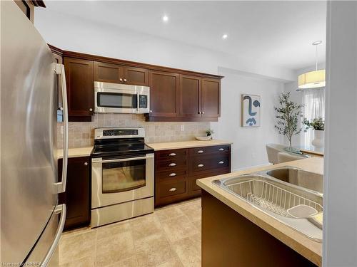 58 Myers Lane, Hamilton, ON - Indoor Photo Showing Kitchen