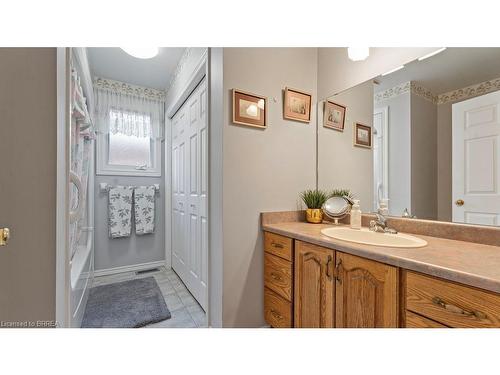 23-570 West Street, Brantford, ON - Indoor Photo Showing Bathroom