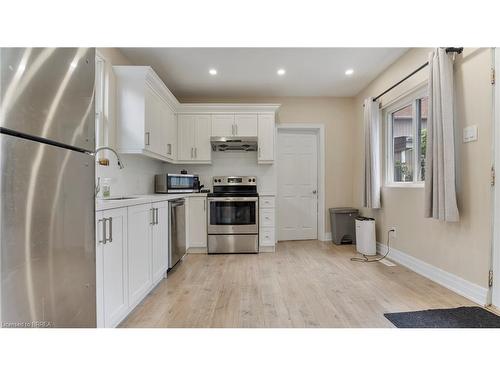 33 Highland Avenue, Hamilton, ON - Indoor Photo Showing Kitchen With Stainless Steel Kitchen