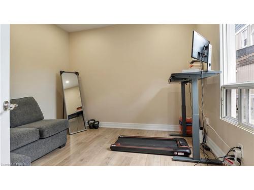 33 Highland Avenue, Hamilton, ON - Indoor Photo Showing Gym Room