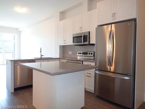 115-85 Morrell Street, Brantford, ON - Indoor Photo Showing Kitchen