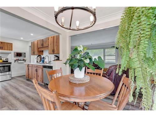 587 Mount Pleasant Road, Brantford, ON - Indoor Photo Showing Dining Room