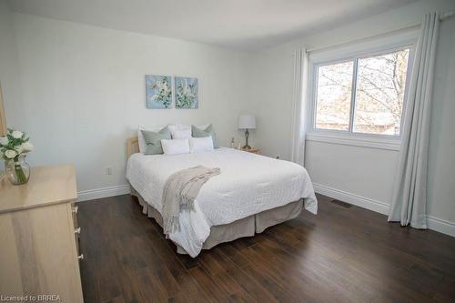 15 Pinto Court, Brantford, ON - Indoor Photo Showing Bedroom