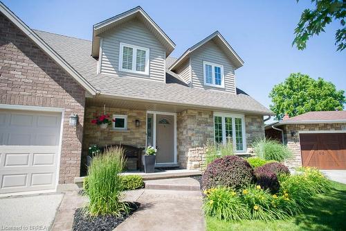 15 Pinto Court, Brantford, ON - Outdoor With Facade