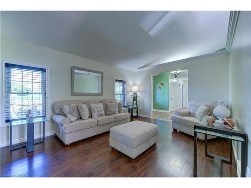 11370 Culloden Road, Aylmer, ON - Indoor Photo Showing Living Room