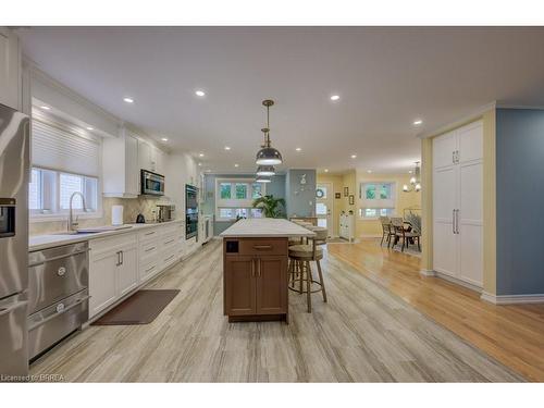 28 Blackfriar Lane, Brantford, ON - Indoor Photo Showing Kitchen With Upgraded Kitchen