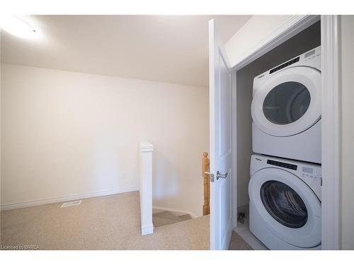 169-77 Diana Avenue, Brantford, ON - Indoor Photo Showing Laundry Room