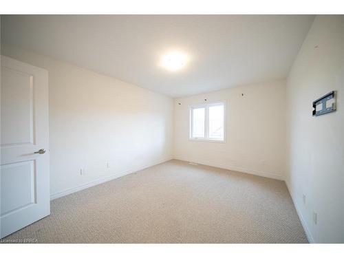 169-77 Diana Avenue, Brantford, ON - Indoor Photo Showing Other Room