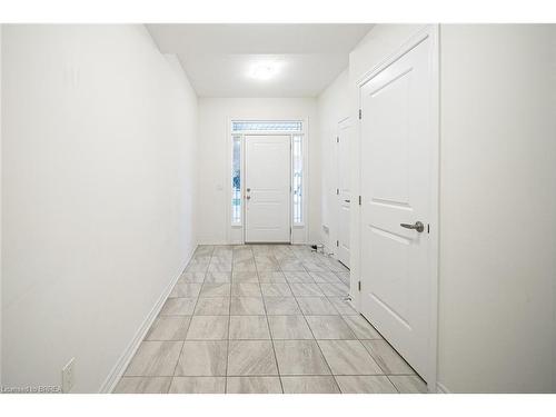 169-77 Diana Avenue, Brantford, ON - Indoor Photo Showing Other Room