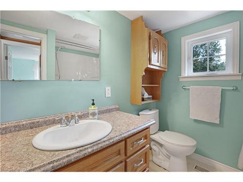 391 Pine Drive, Bancroft, ON - Indoor Photo Showing Bathroom