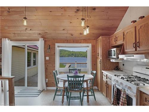 391 Pine Drive, Bancroft, ON - Indoor Photo Showing Kitchen