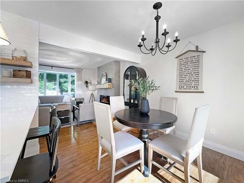 9 Normandy Circle, Simcoe, ON - Indoor Photo Showing Dining Room