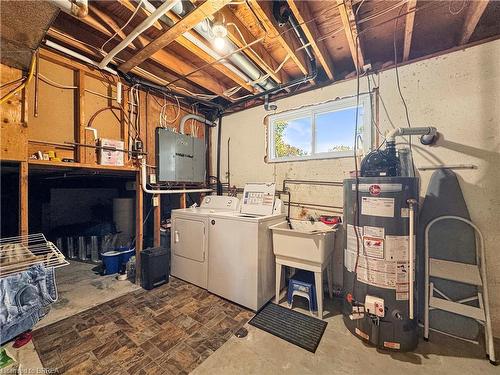 9 Normandy Circle, Simcoe, ON - Indoor Photo Showing Laundry Room