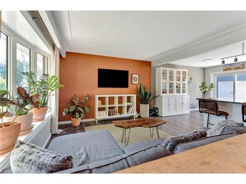 157 Fielding Crescent, Hamilton, ON - Indoor Photo Showing Living Room