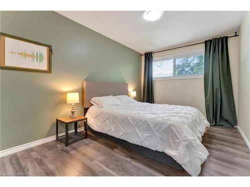 157 Fielding Crescent, Hamilton, ON - Indoor Photo Showing Bedroom