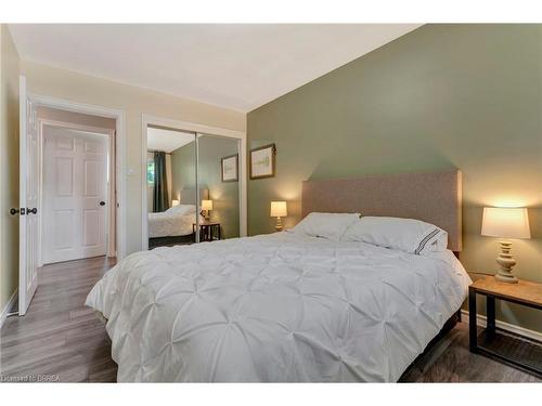 157 Fielding Crescent, Hamilton, ON - Indoor Photo Showing Bedroom