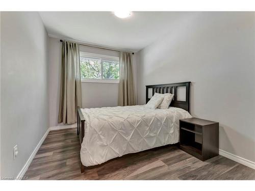 157 Fielding Crescent, Hamilton, ON - Indoor Photo Showing Bedroom