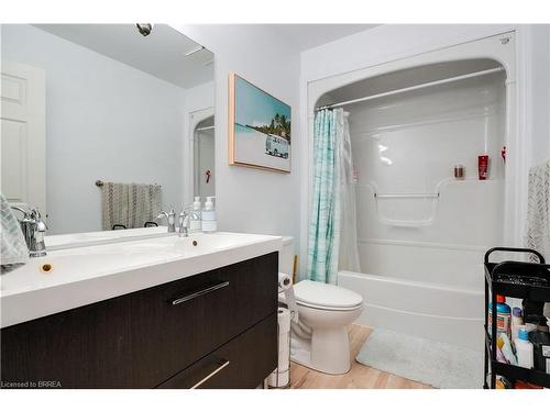 36 Varley Crescent, Brantford, ON - Indoor Photo Showing Bathroom