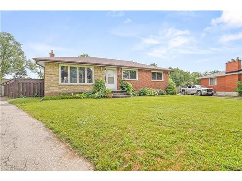 49 Wiltshire Drive, Brantford, ON - Outdoor